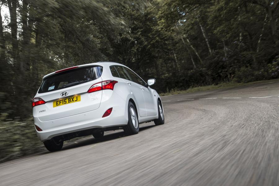  Hyundai i30 Tourer 2015 года  (UK) (фото 15 из 20)